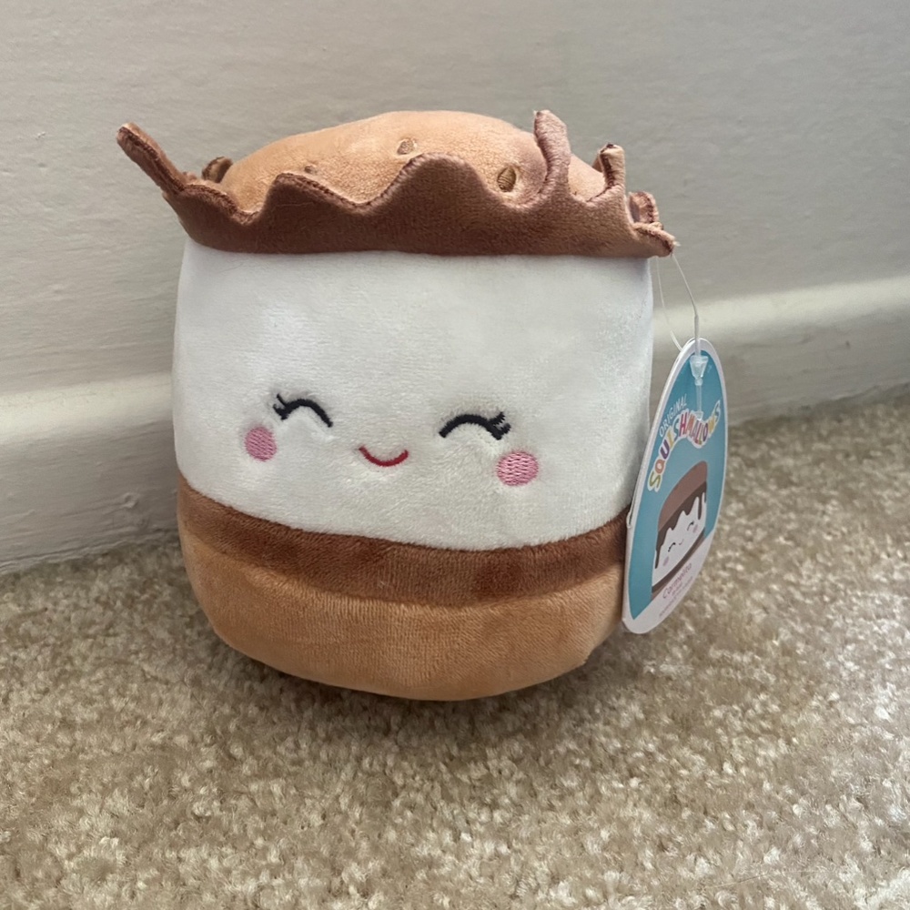 NWT Carmelita the S'more 5" Squishmallow